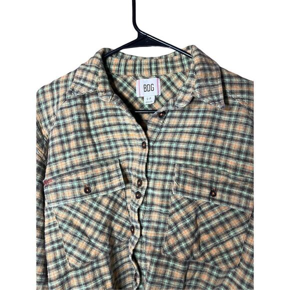 BDG Cropped Flannel Button Down Shirt Size Small - Picture 3 of 6